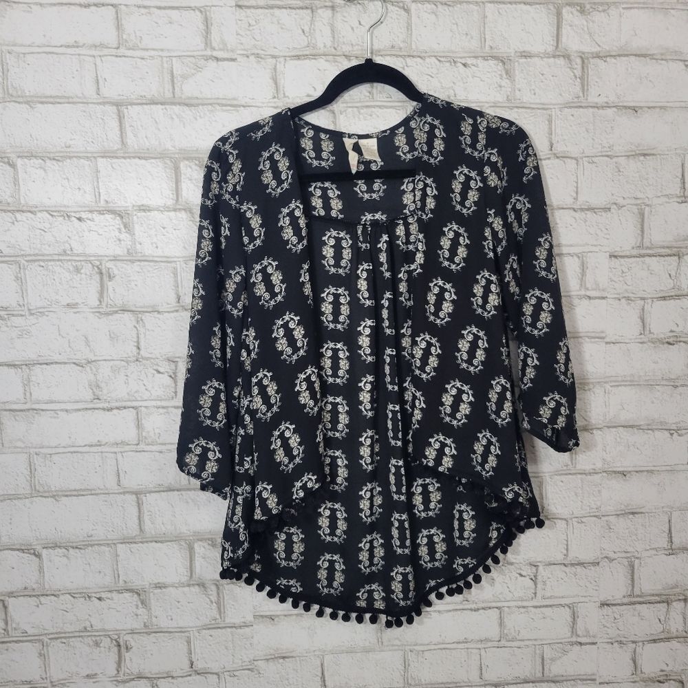 Mimi Chica black printed kimono